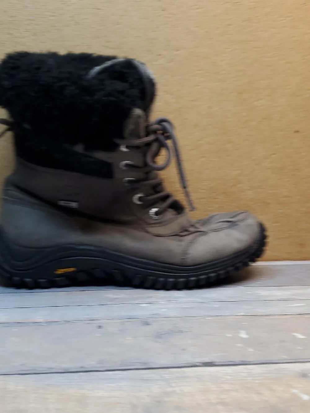 UGG adirondack ii